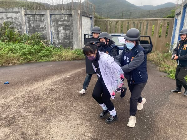 金山警進行防搶演練